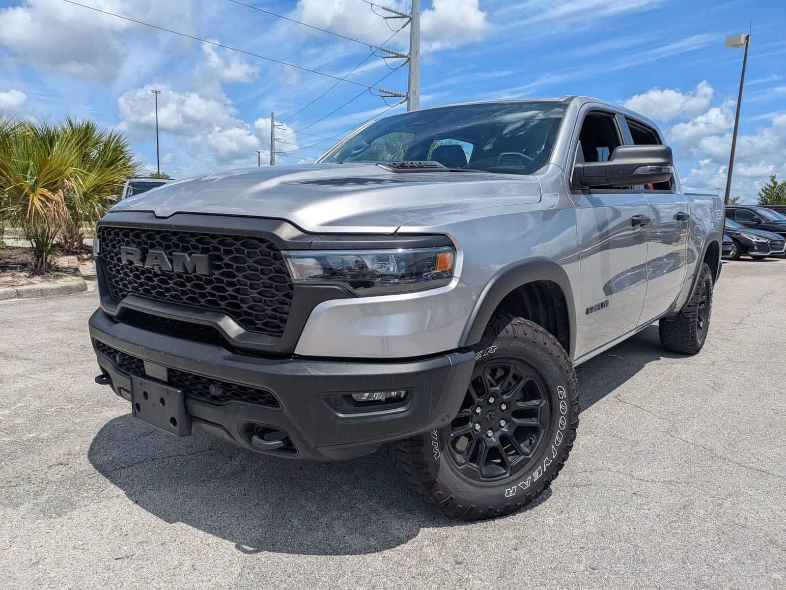 2025 RAM 1500 Rebel Cabina Doble 4x4 Caja de 5'7'