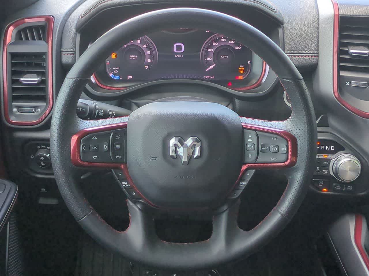 2025 RAM 1500 Rebel Cabina Doble 4x4 Caja de 5'7'