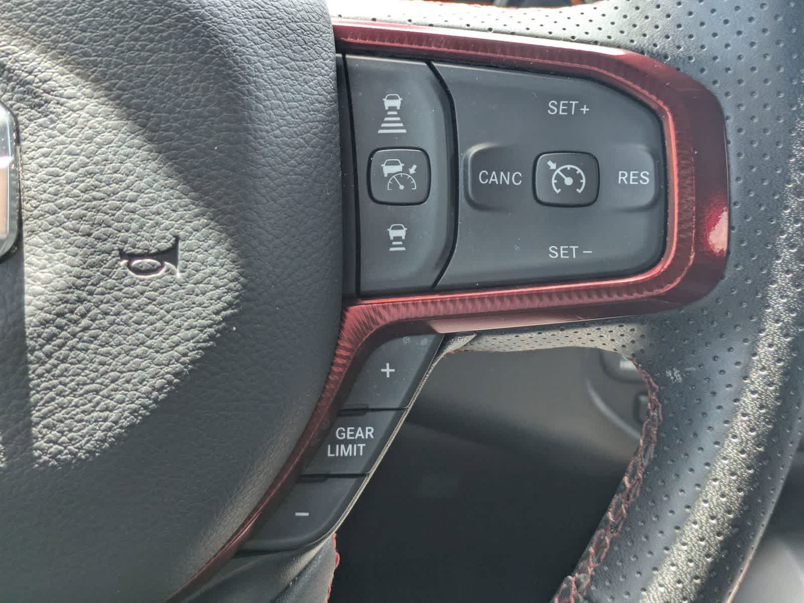2025 RAM 1500 Rebel Cabina Doble 4x4 Caja de 5'7'