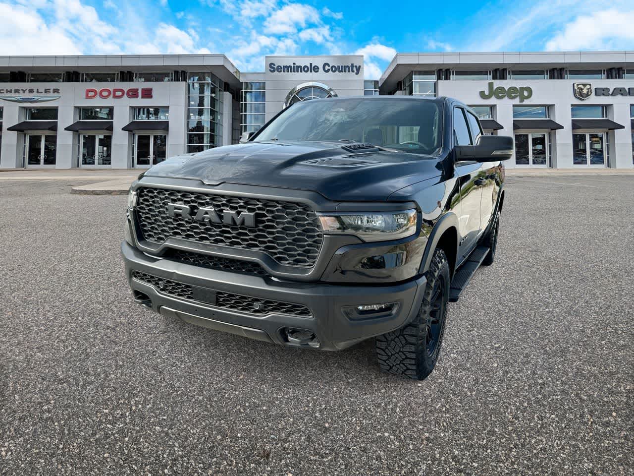 2025 RAM 1500 Rebel Cabina Doble 4x4 Caja de 5'7'