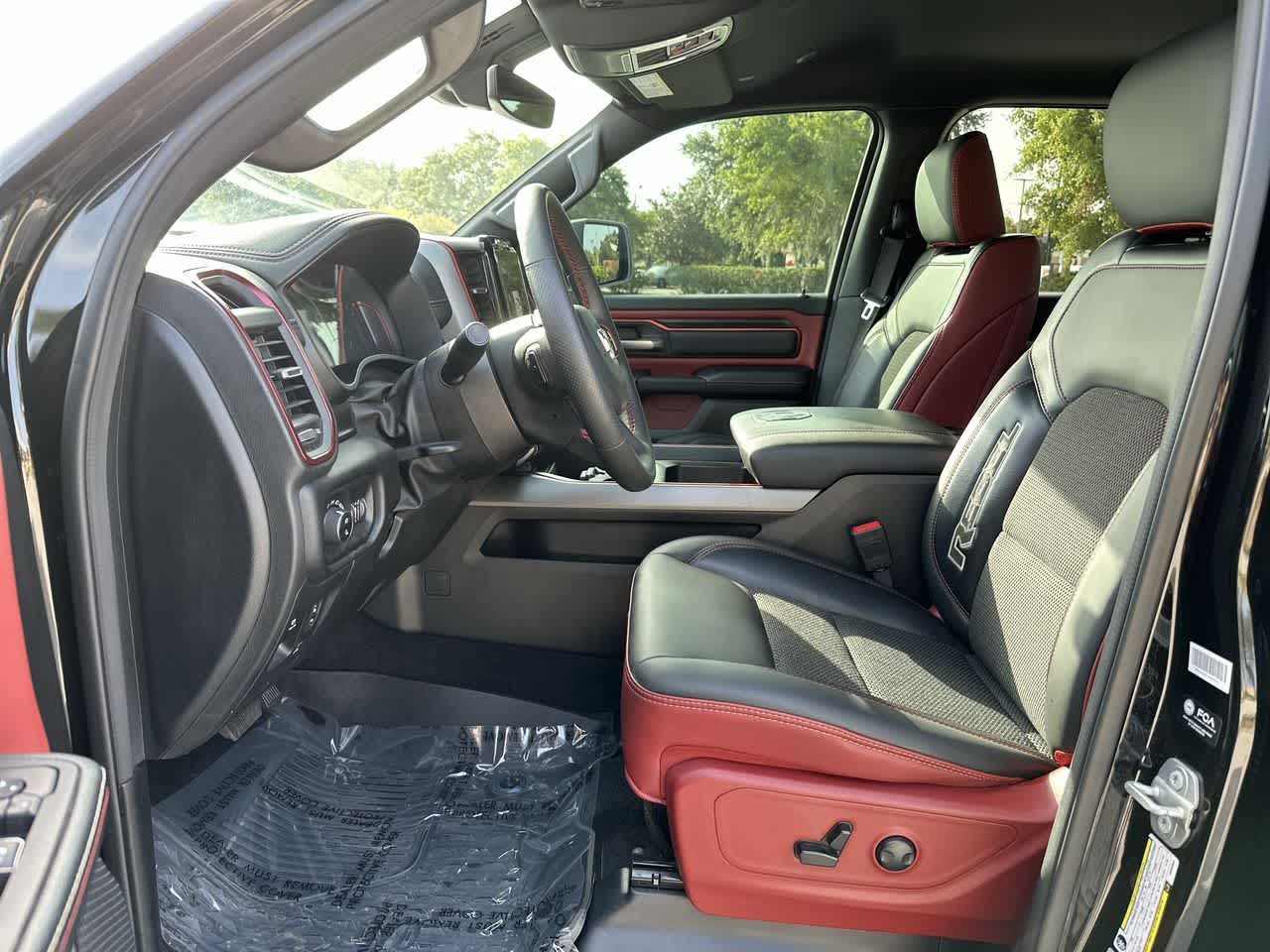 2025 RAM 1500 Rebel Cabina Doble 4x4 Caja de 5'7'