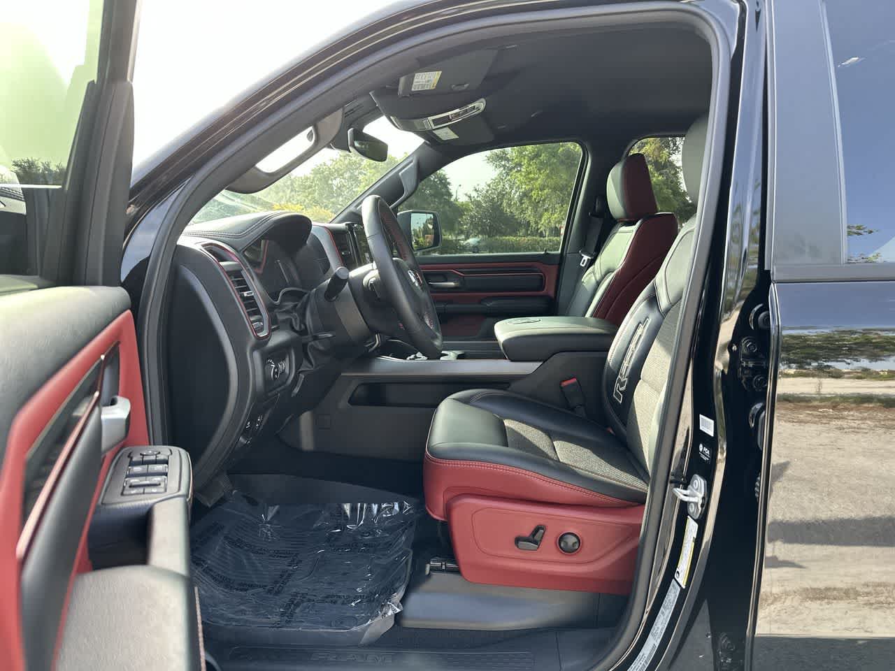 2025 RAM 1500 Rebel Cabina Doble 4x4 Caja de 5'7'