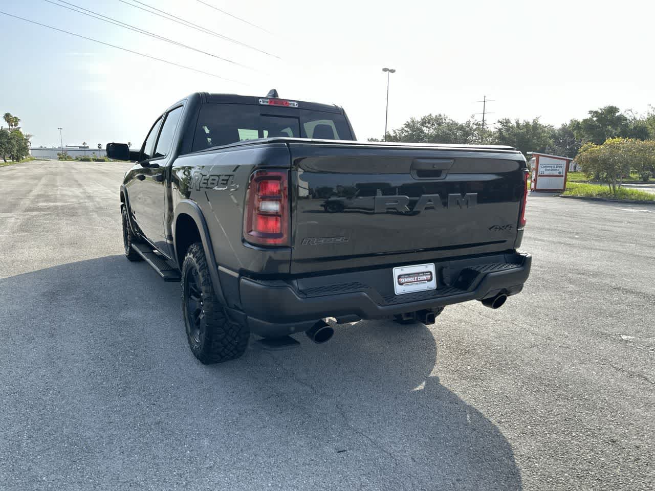 2025 RAM 1500 Rebel Cabina Doble 4x4 Caja de 5'7'