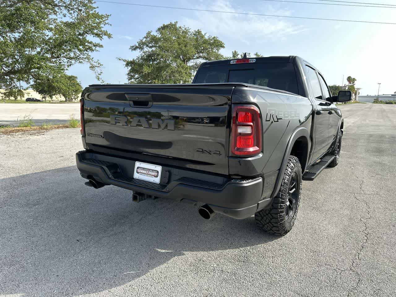 2025 RAM 1500 Rebel Cabina Doble 4x4 Caja de 5'7'