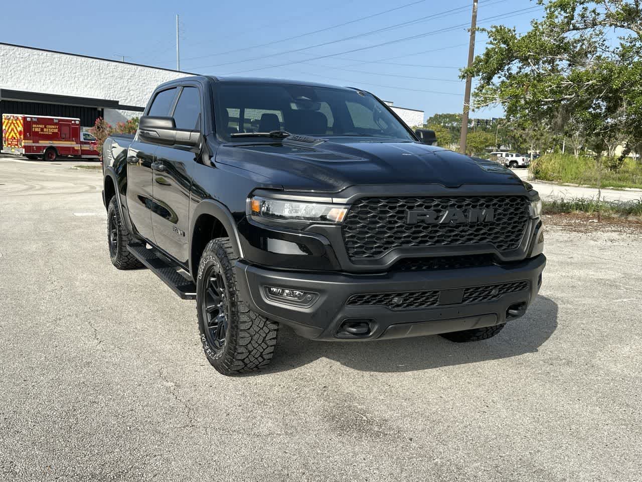 2025 RAM 1500 Rebel Cabina Doble 4x4 Caja de 5'7'