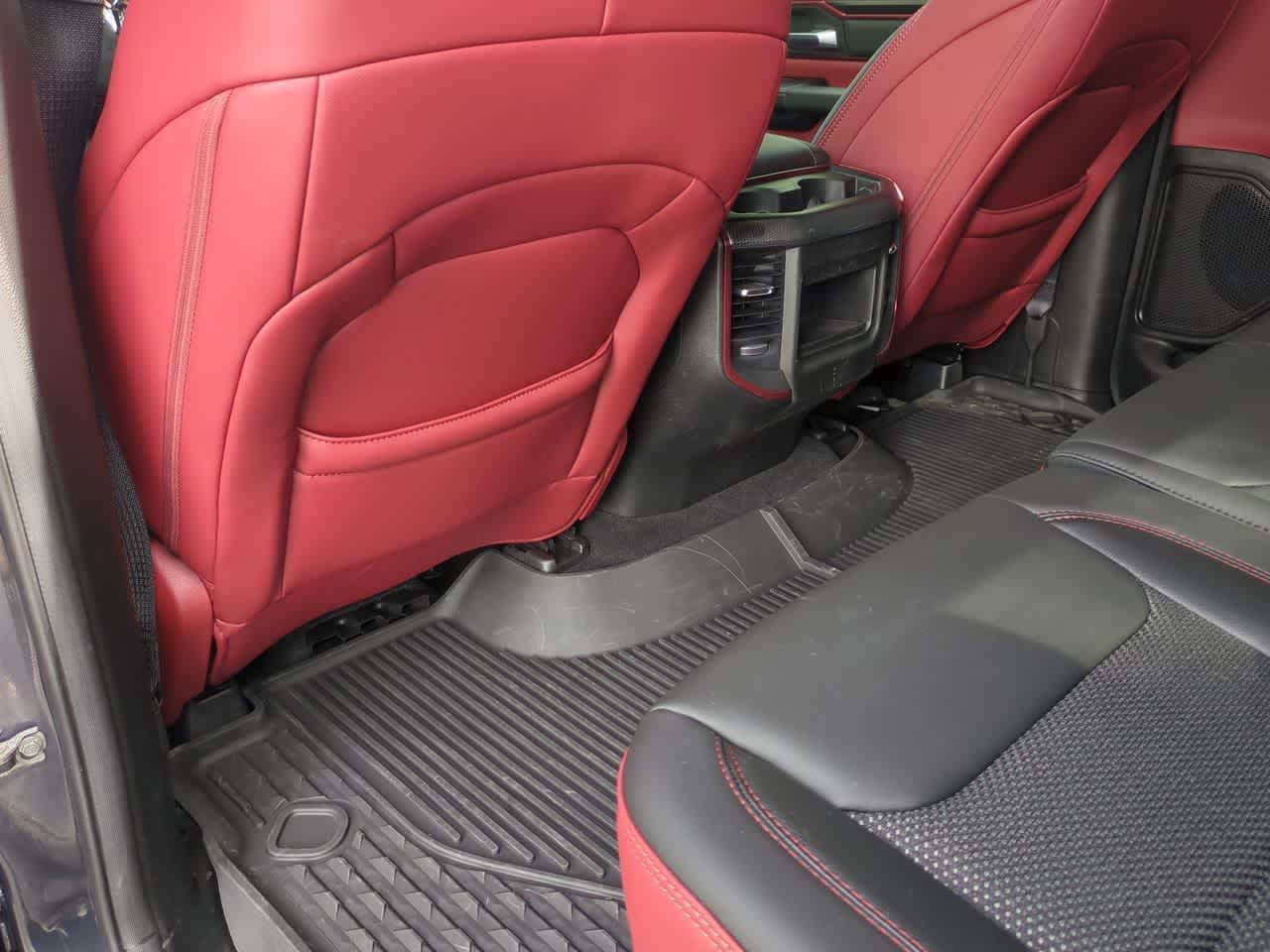 RAM 1500 Rebel de 2026, cabina doble, tracción 4x4, caja de 1,70 m