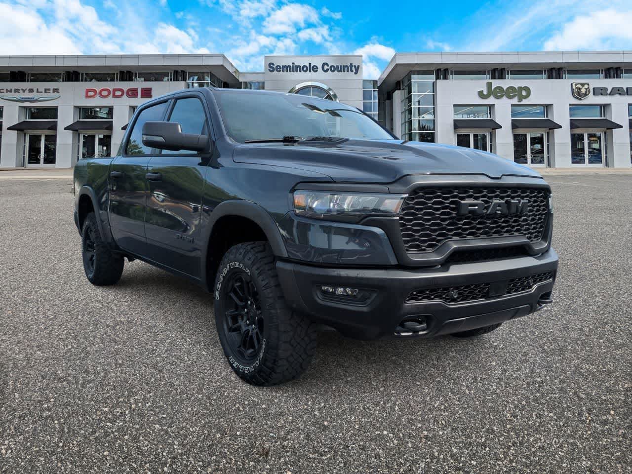 RAM 1500 Rebel de 2026, cabina doble, tracción 4x4, caja de 1,70 m