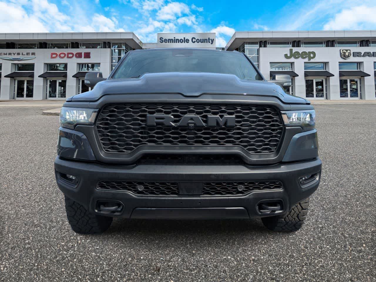 RAM 1500 Rebel de 2026, cabina doble, tracción 4x4, caja de 1,70 m