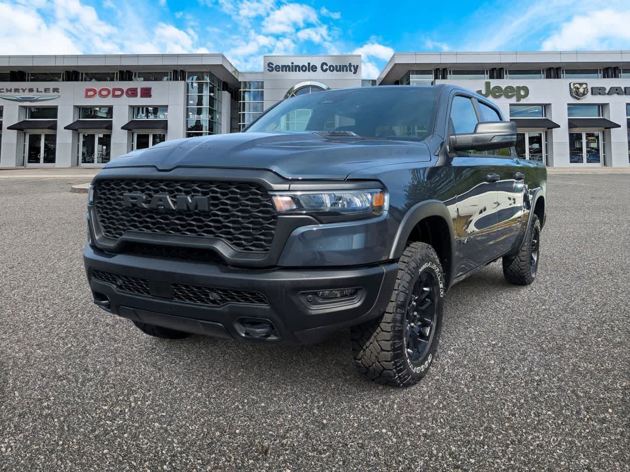 RAM 1500 Rebel de 2026, cabina doble, tracción 4x4, caja de 1,70 m