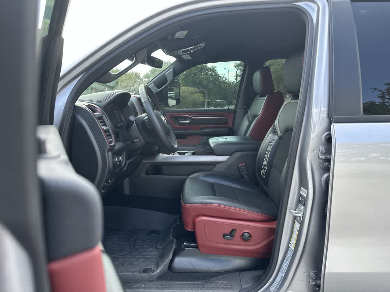 2025 RAM 1500 Rebel Cabina Doble 4x4 Caja de 5'7'