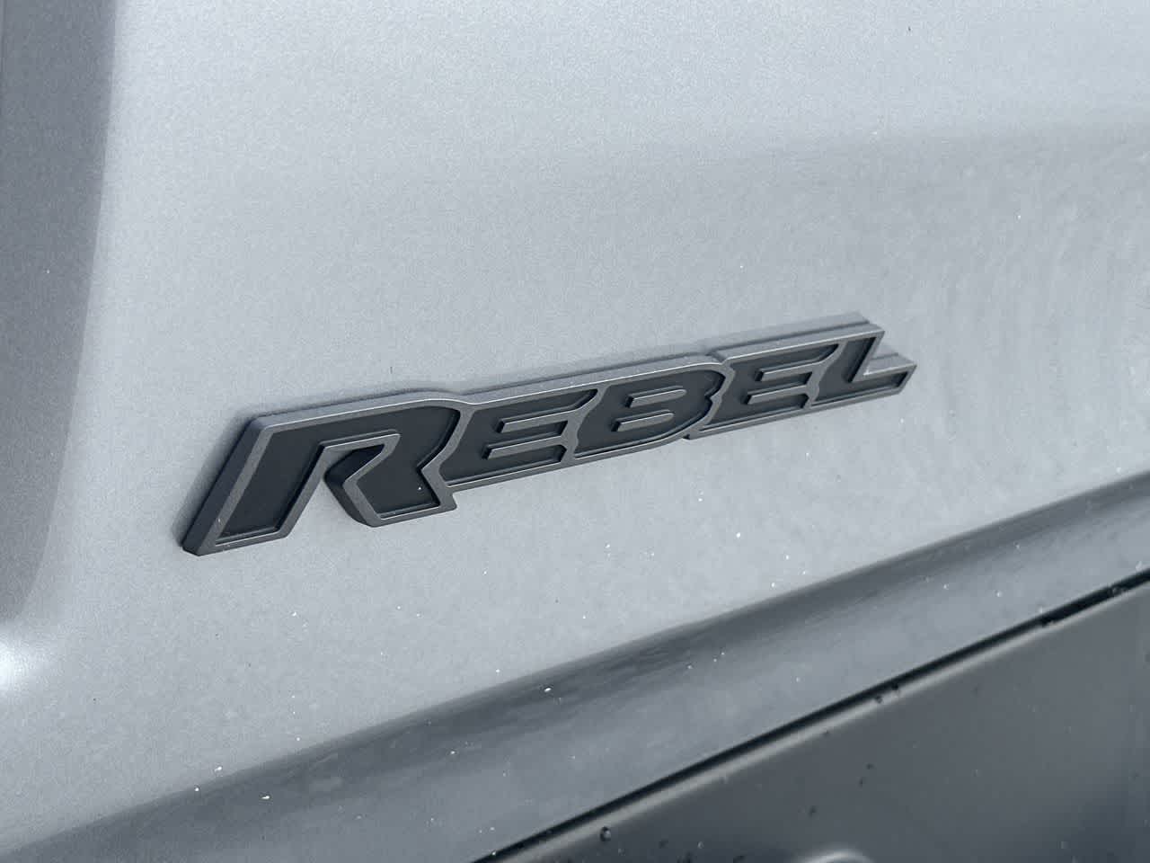 2025 RAM 1500 Rebel Cabina Doble 4x4 Caja de 5'7'