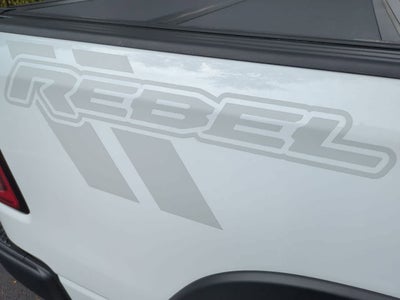 RAM 1500 Rebel Crew Cab 4x4 de 2022 con caja de 1,70 m