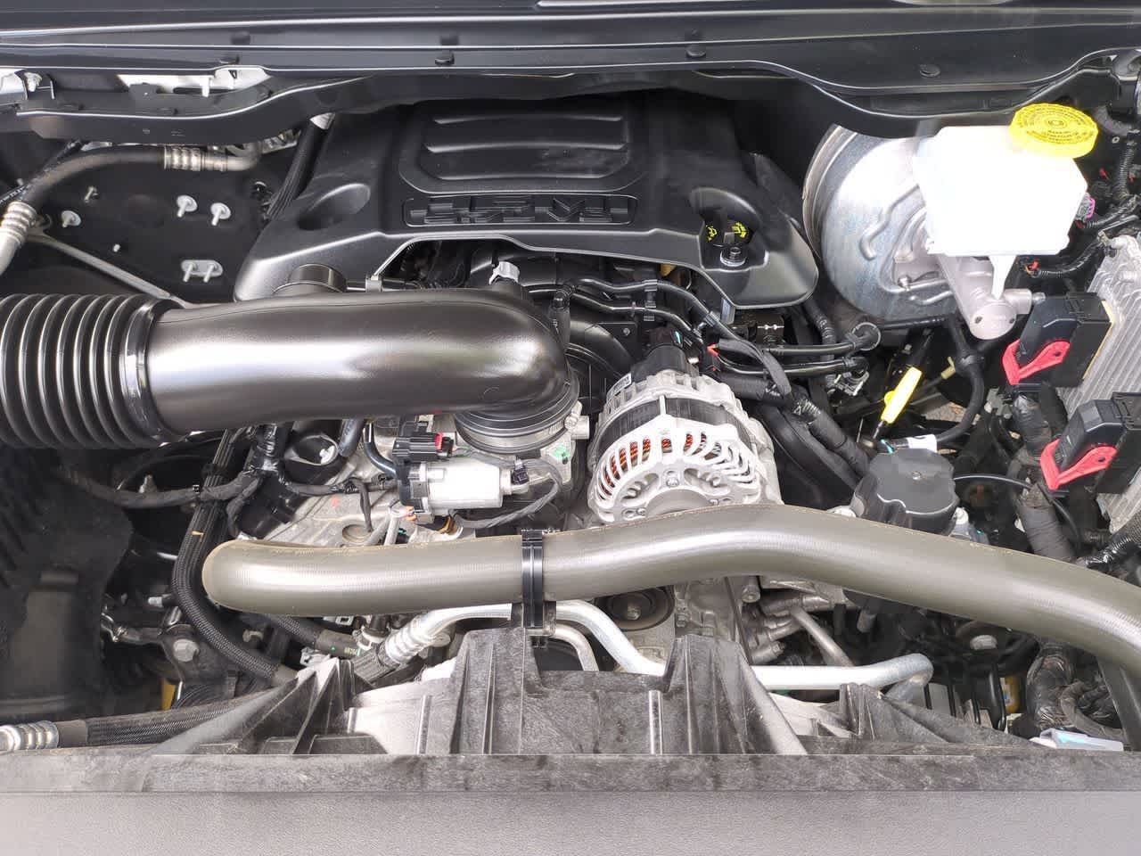 RAM 1500 Rebel Crew Cab 4x4 de 2022 con caja de 1,70 m