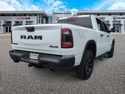 RAM 1500 Rebel Crew Cab 4x4 de 2022 con caja de 1,70 m