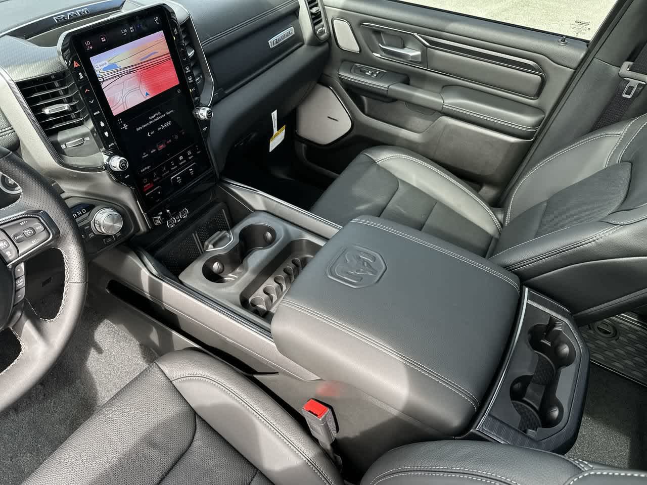 RAM 1500 de 2027, RAM 1500 REBEL, cabina doble, 4x4, caja de 5'7'