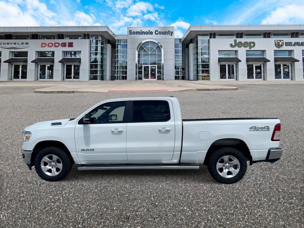 2022 RAM 1500 Big Horn Crew Cab 4x4 6'4' Box