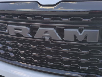 RAM 1500 de 2026, RAM 1500 LIMITED, cabina doble, 4x4, caja de 6'4"