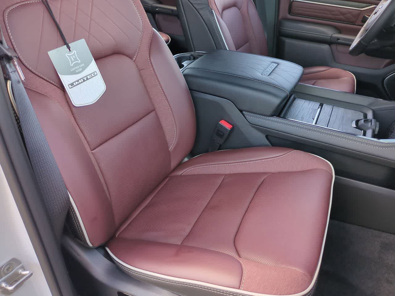RAM 1500 de 2026, RAM 1500 LIMITED, cabina doble, 4x4, caja de 6'4"