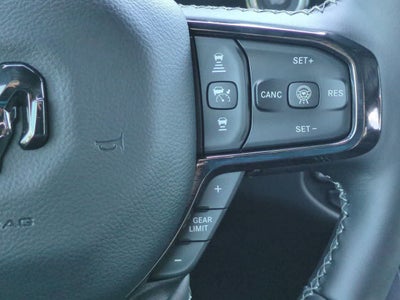 RAM 1500 de 2026, RAM 1500 LIMITED, cabina doble, 4x4, caja de 6'4"