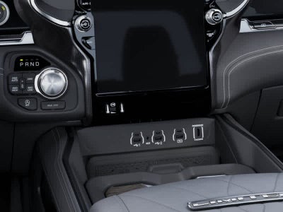 RAM 1500 de 2026, RAM 1500 LIMITED, cabina doble, 4x4, caja de 6'4"