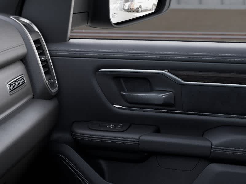 RAM 1500 de 2026, RAM 1500 LARAMIE, cabina doble, 4x4, caja de 6'4'