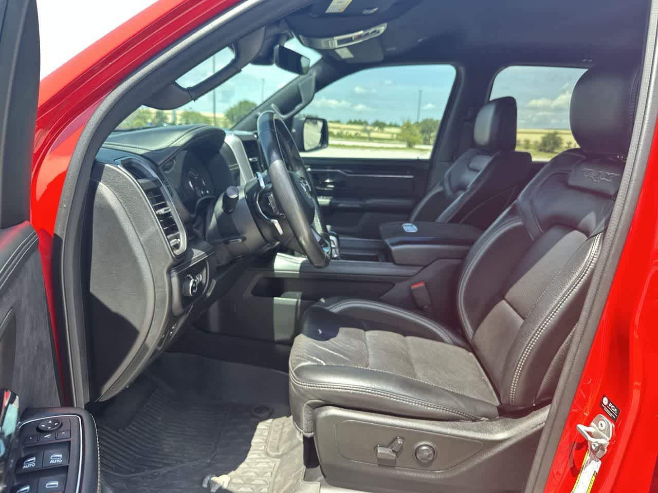 RAM 1500 TRX Crew Cab 4x4 de 2022 con caja de 5'7'