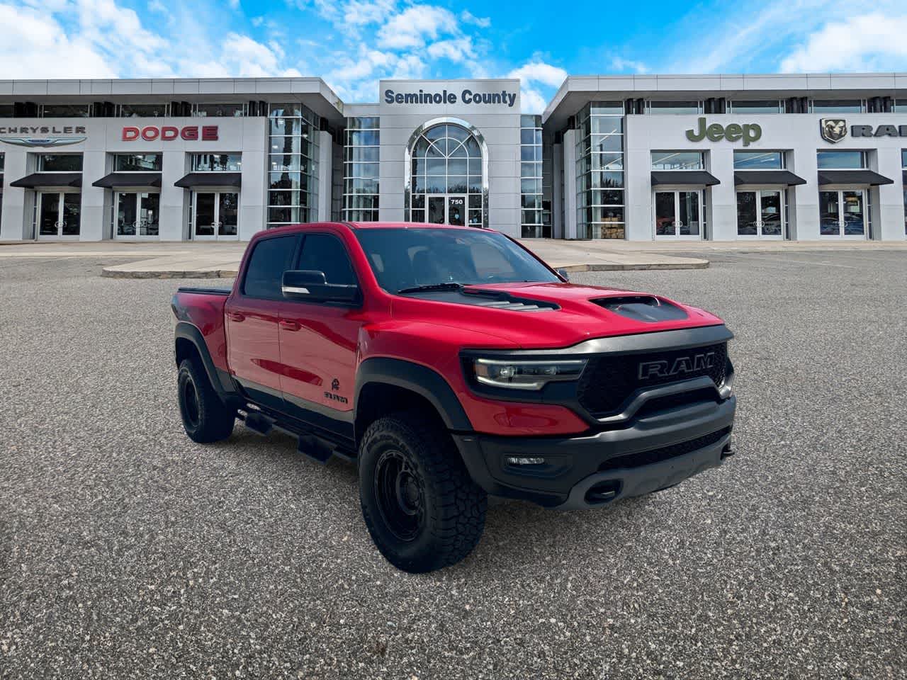 RAM 1500 TRX Crew Cab 4x4 de 2022 con caja de 5'7'