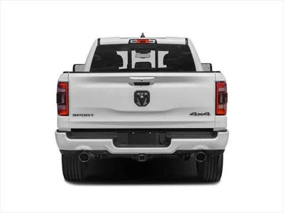 RAM 1500 TRX Crew Cab 4x4 de 2022 con caja de 5'7'