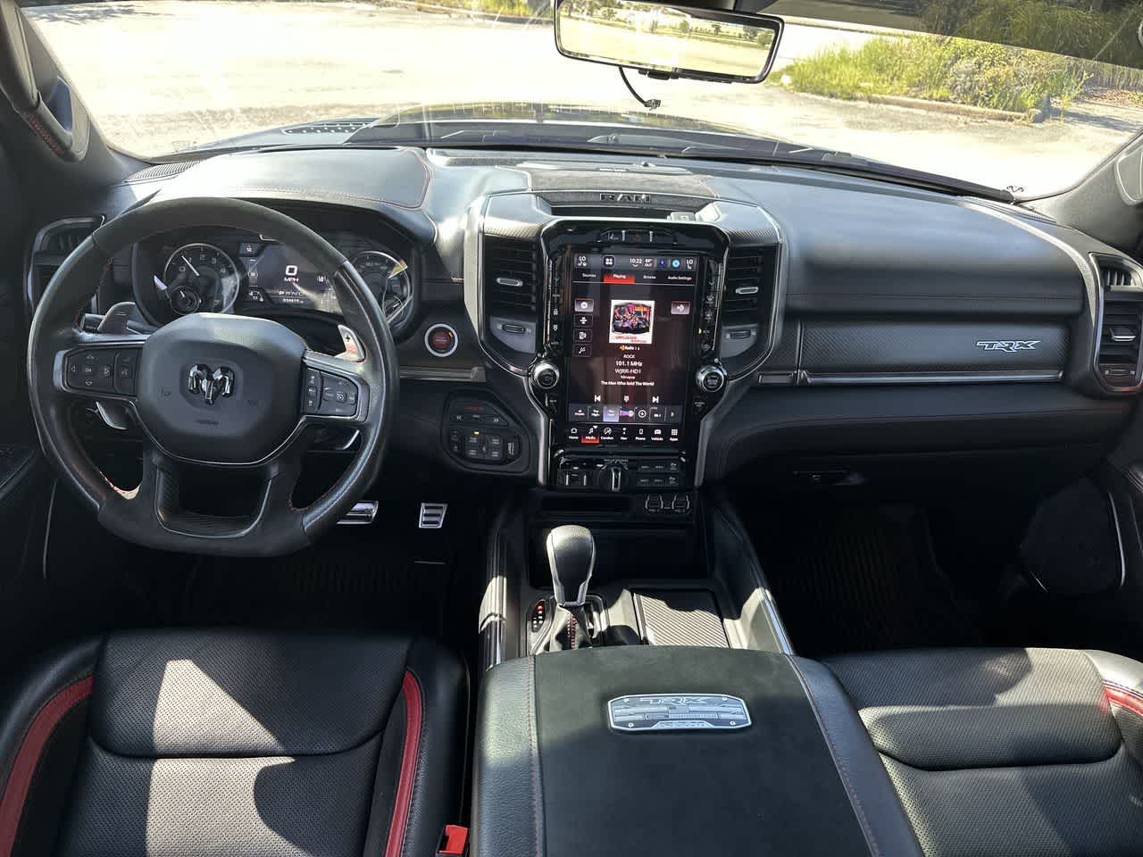 RAM 1500 TRX Crew Cab 4x4 de 2022 con caja de 5'7'