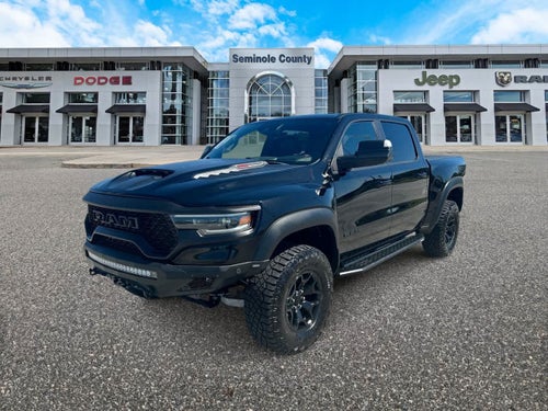 RAM 1500 TRX Crew Cab 4x4 de 2022 con caja de 5'7'
