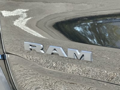 RAM 1500 TRX Crew Cab 4x4 de 2022 con caja de 5'7'
