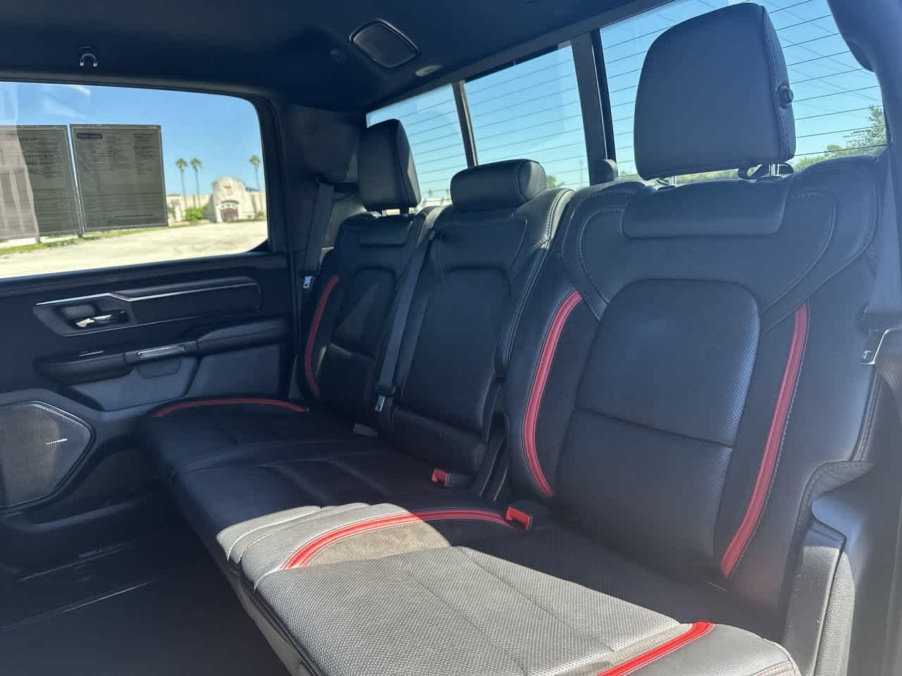 RAM 1500 TRX Crew Cab 4x4 de 2022 con caja de 5'7'