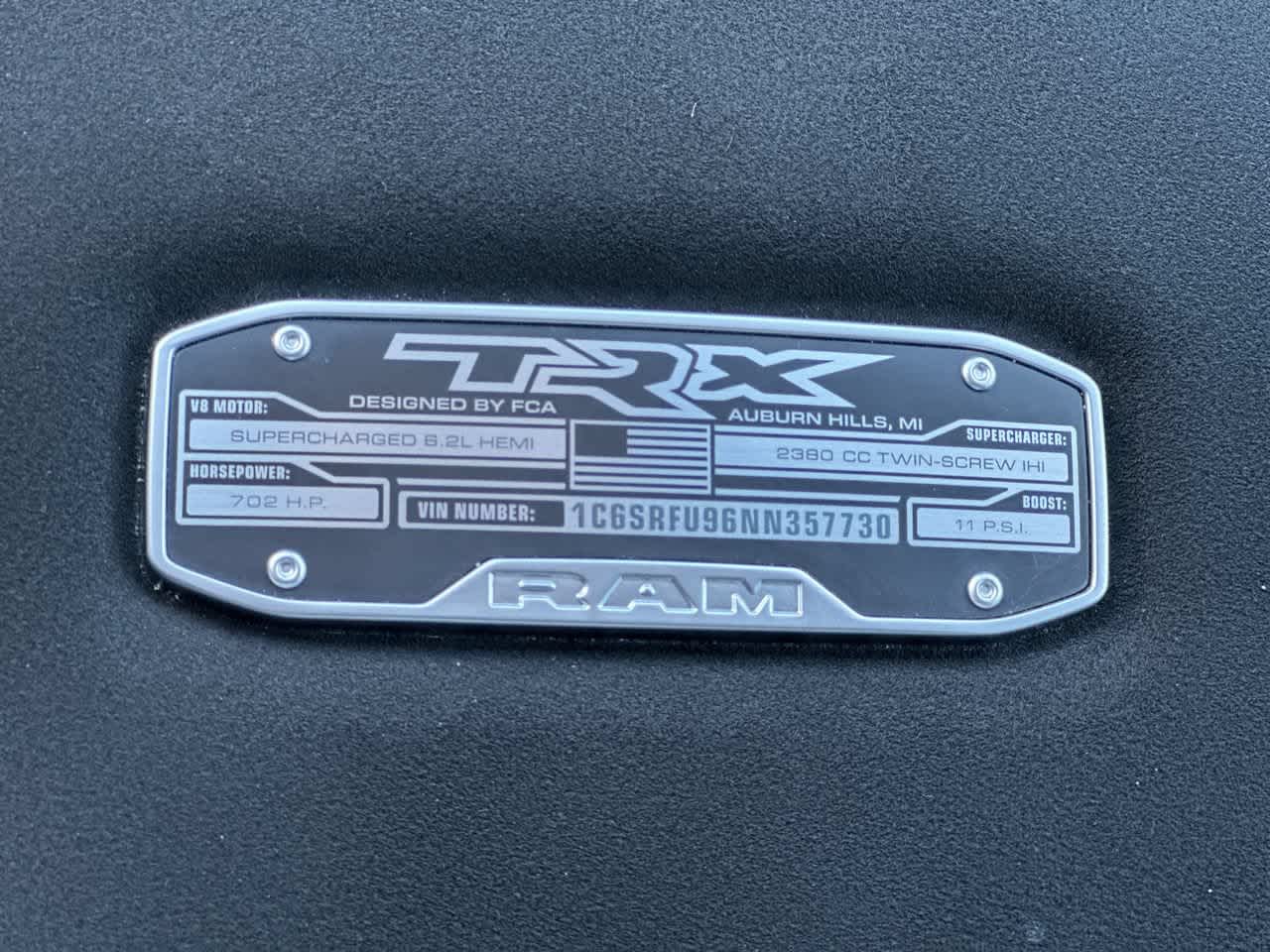 RAM 1500 TRX Crew Cab 4x4 de 2022 con caja de 5'7'