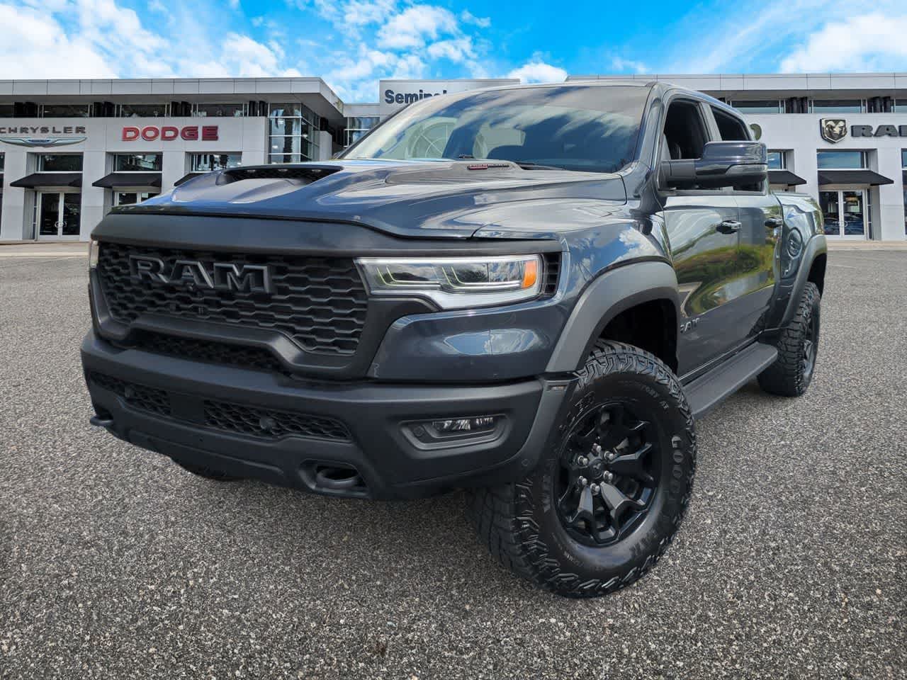 2025 RAM 1500 RHO Cabina Doble 4x4 Caja de 5'7'