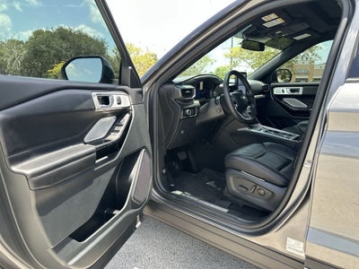 Ford Explorer Platinum 2023