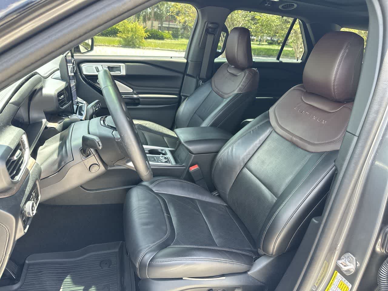 Ford Explorer Platinum 2023