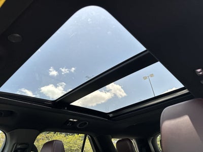 Ford Explorer Platinum 2023
