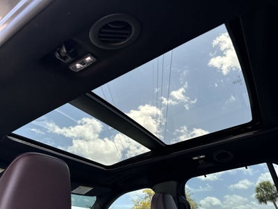 Ford Explorer Platinum 2023