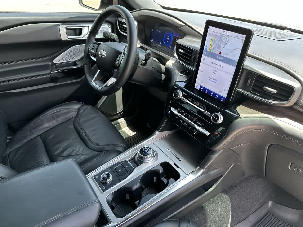 Ford Explorer Platinum 2023