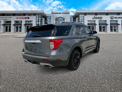 Ford Explorer Platinum 2023