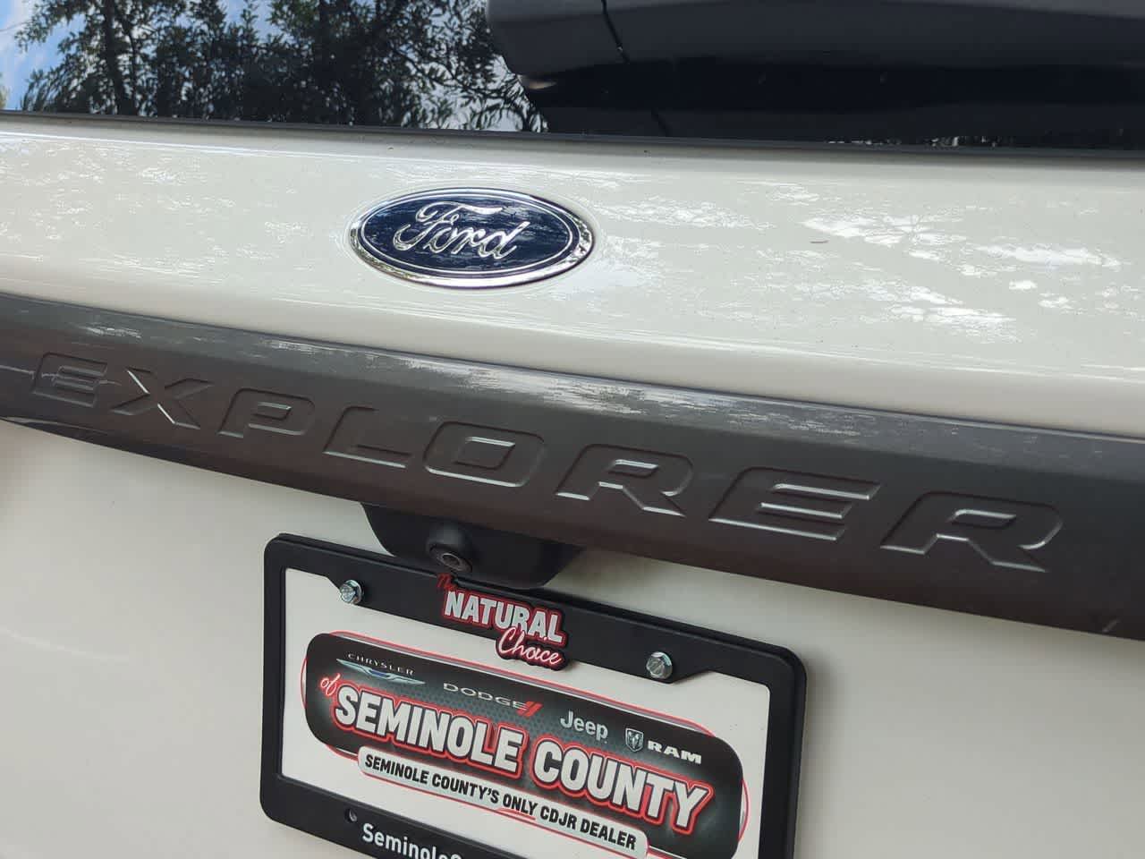 Ford Explorer XLT 2023
