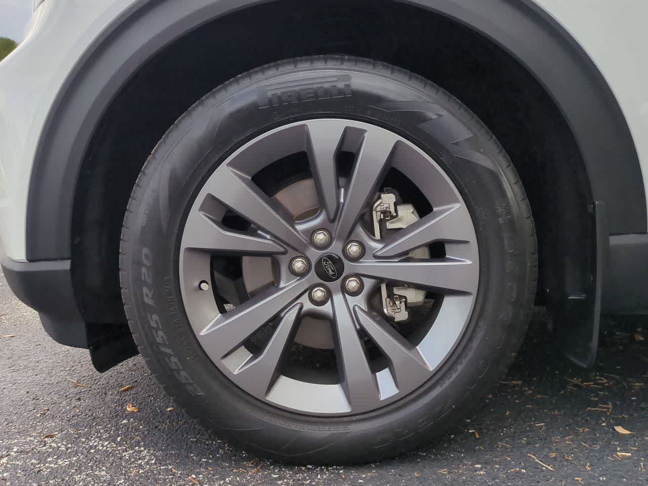 Ford Explorer XLT 2023