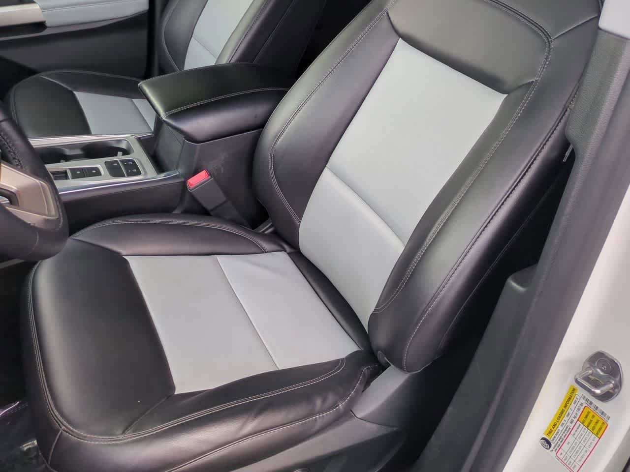 Ford Explorer XLT 2023