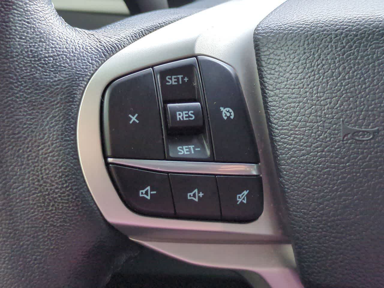 Ford Explorer XLT 2023