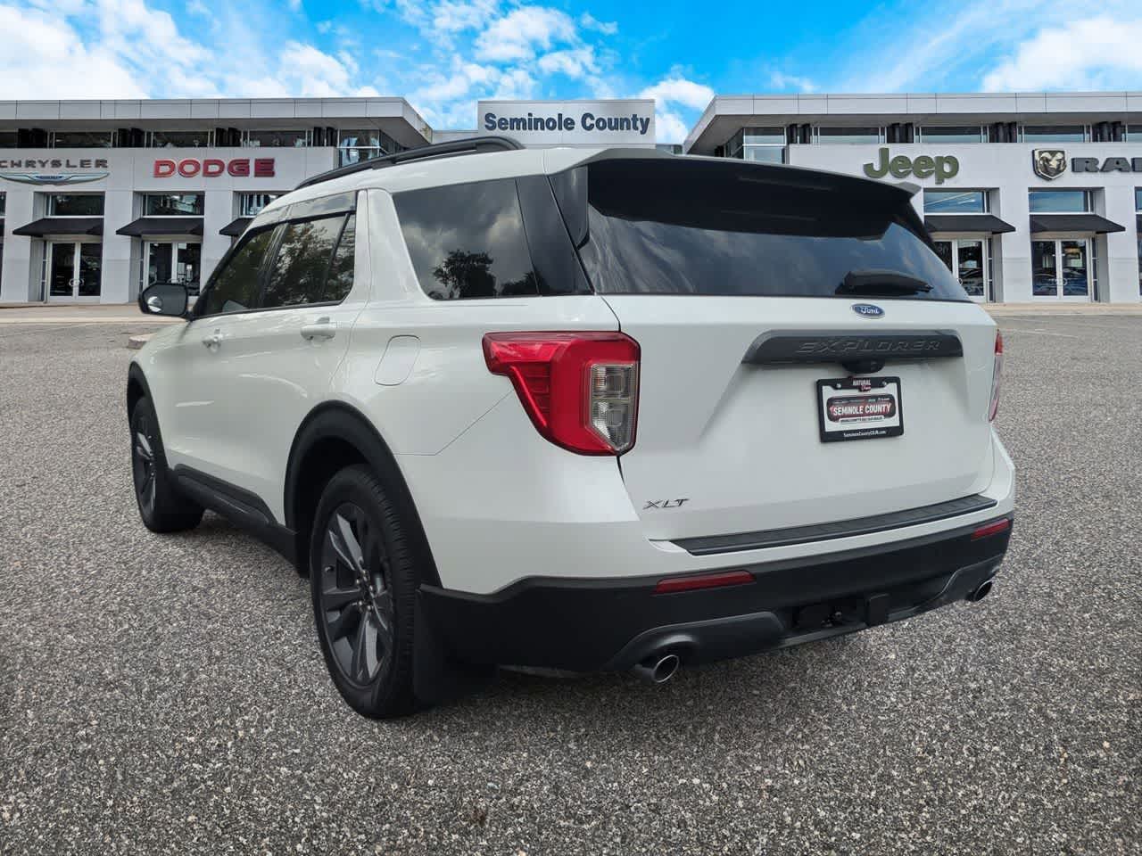 Ford Explorer XLT 2023