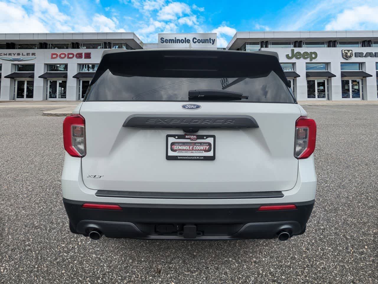 Ford Explorer XLT 2023