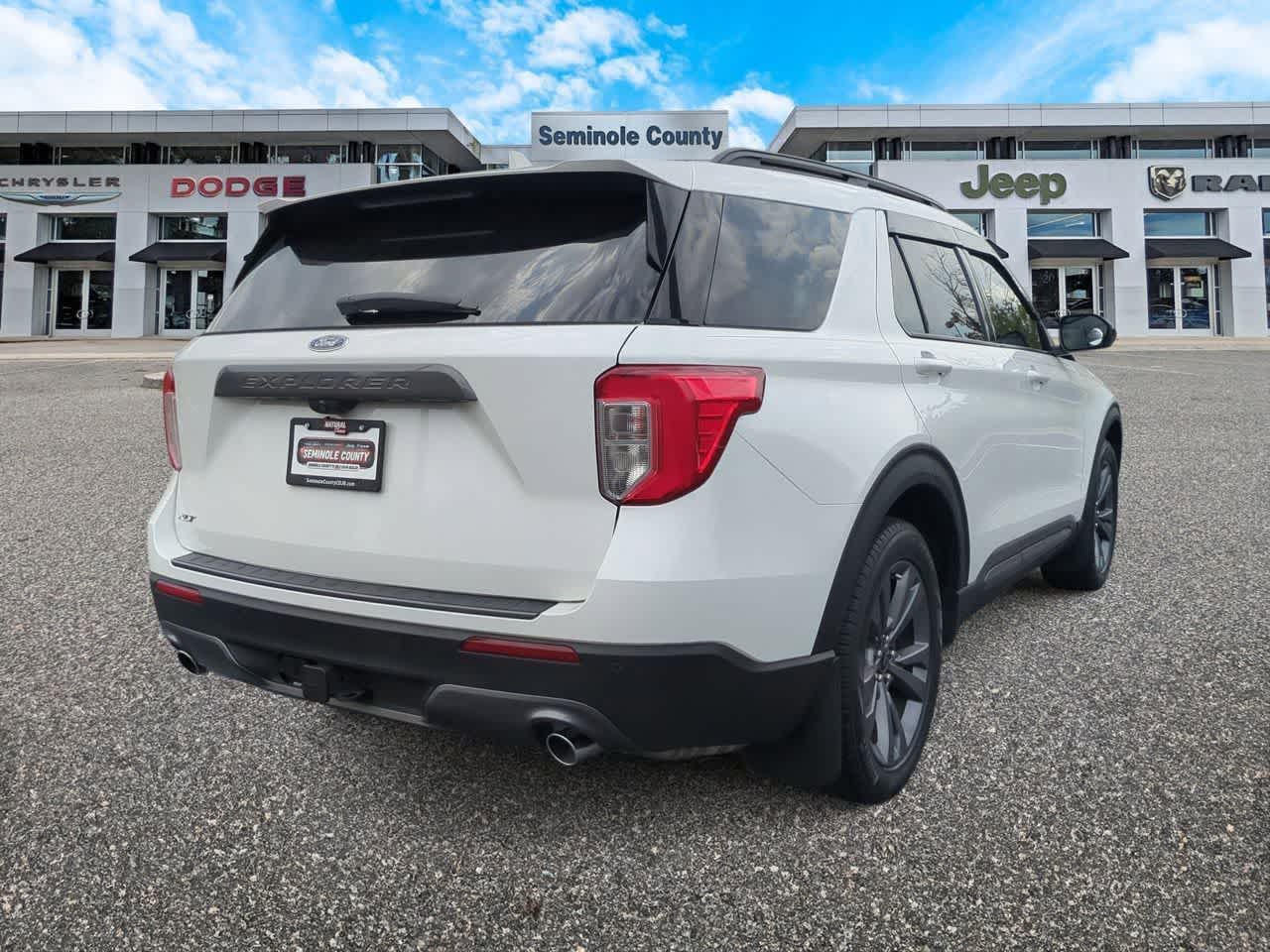 Ford Explorer XLT 2023