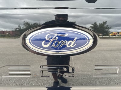 Ford F-250 XL 2024
