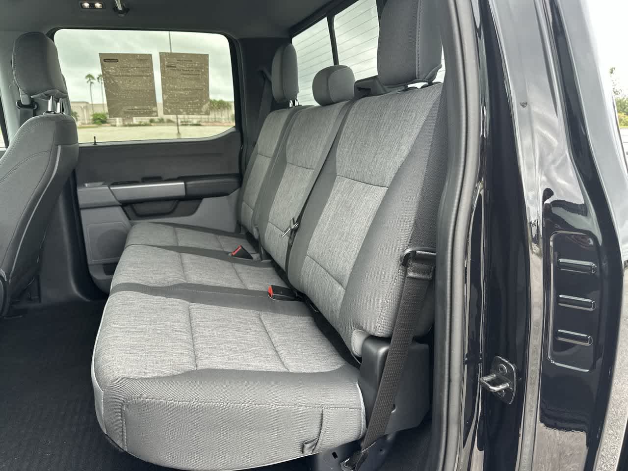 Ford F-250 XL 2024