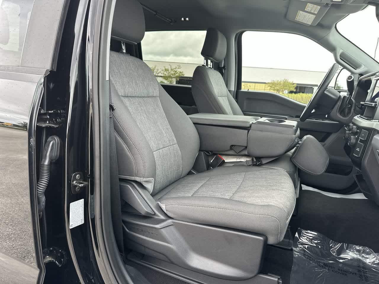 Ford F-250 XL 2024